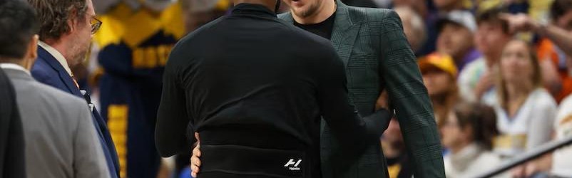 詹姆斯：约基奇是最伟大球员之一，我需要拥抱他表达我的敬意