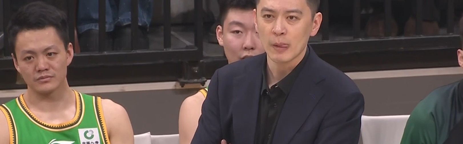 kaiyun sports-一地鸡毛！辽宁输新疆队19分，还有3个坏消息 杨鸣很无奈