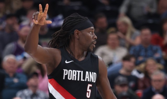 已缺阵快两个月！明日开拓者迎战火箭 霍勒迪升级为小概率出战